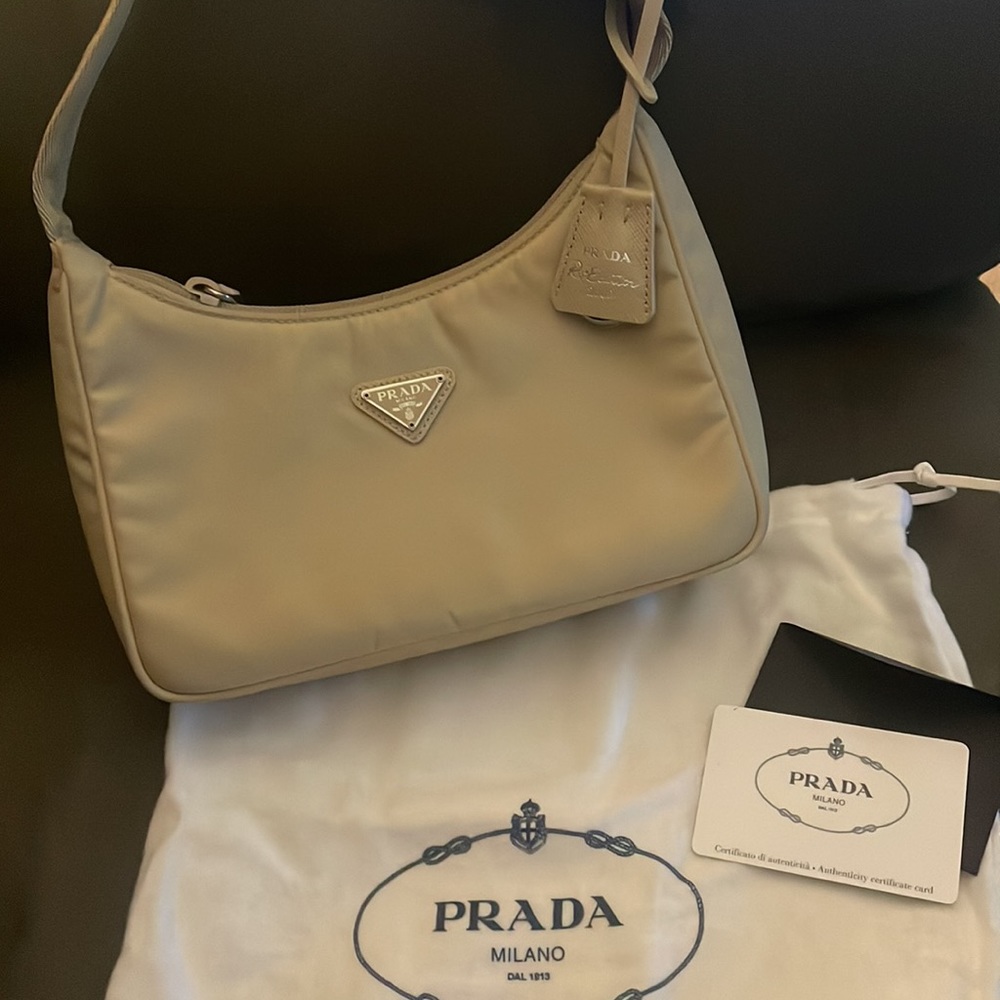Authentic Prada Nylon Re-Edition 2000 Zip Shoulder Bag